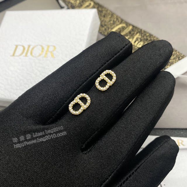 Dior飾品 迪奧經典熱銷款金色鑲嵌珍珠925銀針耳釘耳環  zgd1441